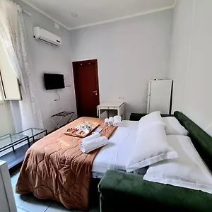 Bed & Breakfast Duomo 152, Naples